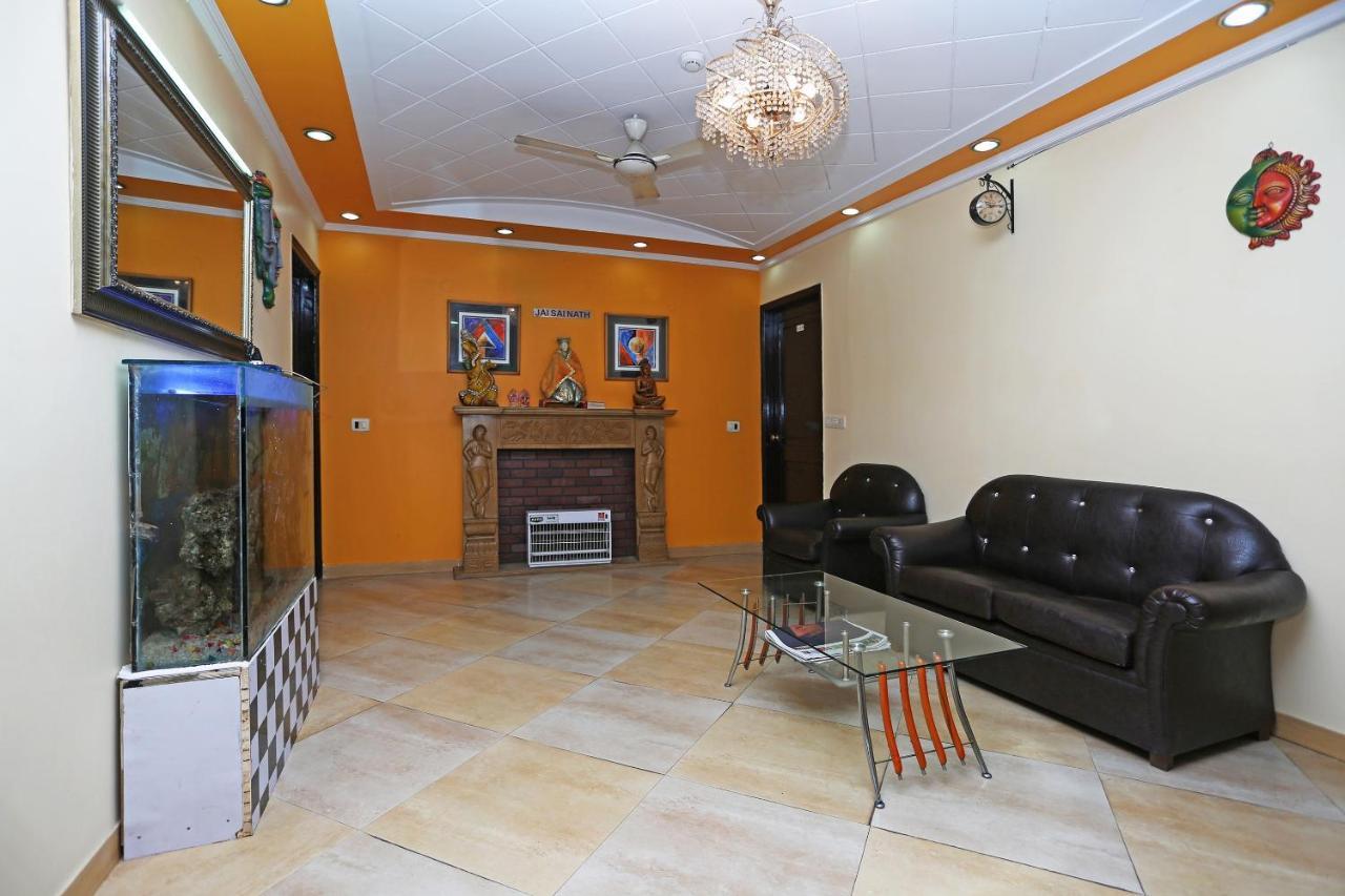 Oyo Near Mg Road Near Aravali Biodiversity Park Gurgaon Buitenkant foto