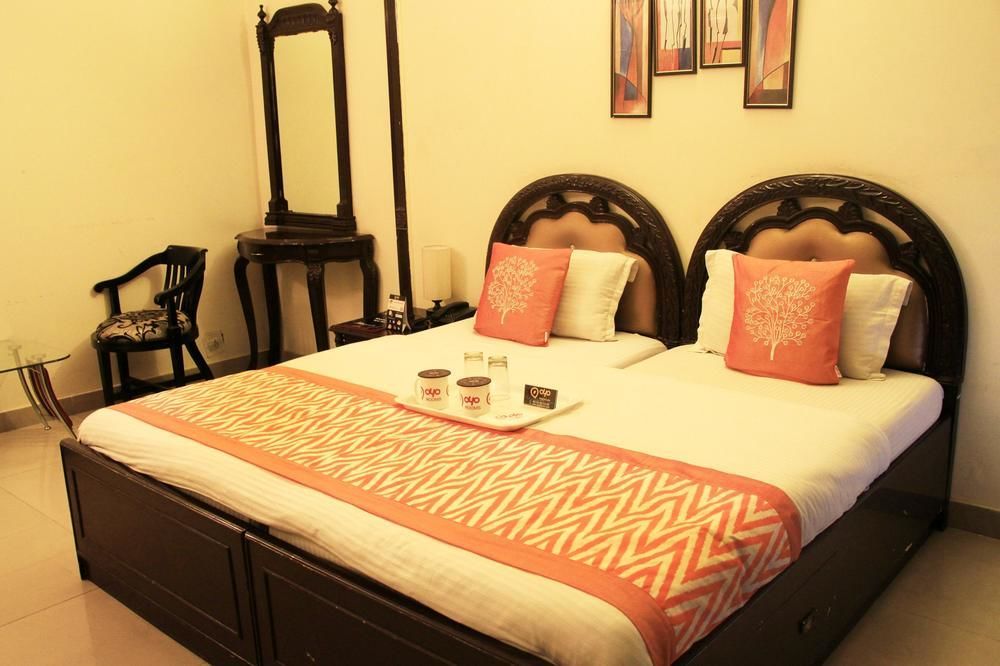 Oyo Near Mg Road Near Aravali Biodiversity Park Gurgaon Buitenkant foto